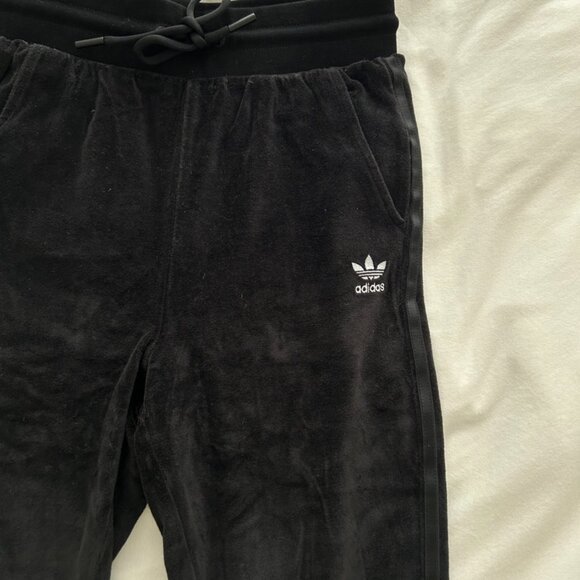 Adidas velour slim trackpants/joggers - Picture 2 of 4